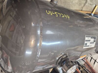 Air tank 30gal like new 175psi