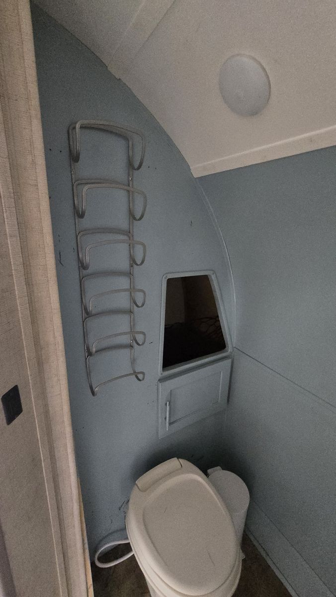 Main image 19