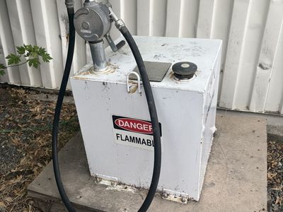 Transfer tank
