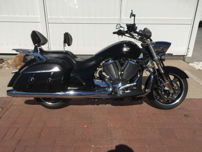 2011 Victory Cross Roads Sweet Bagger