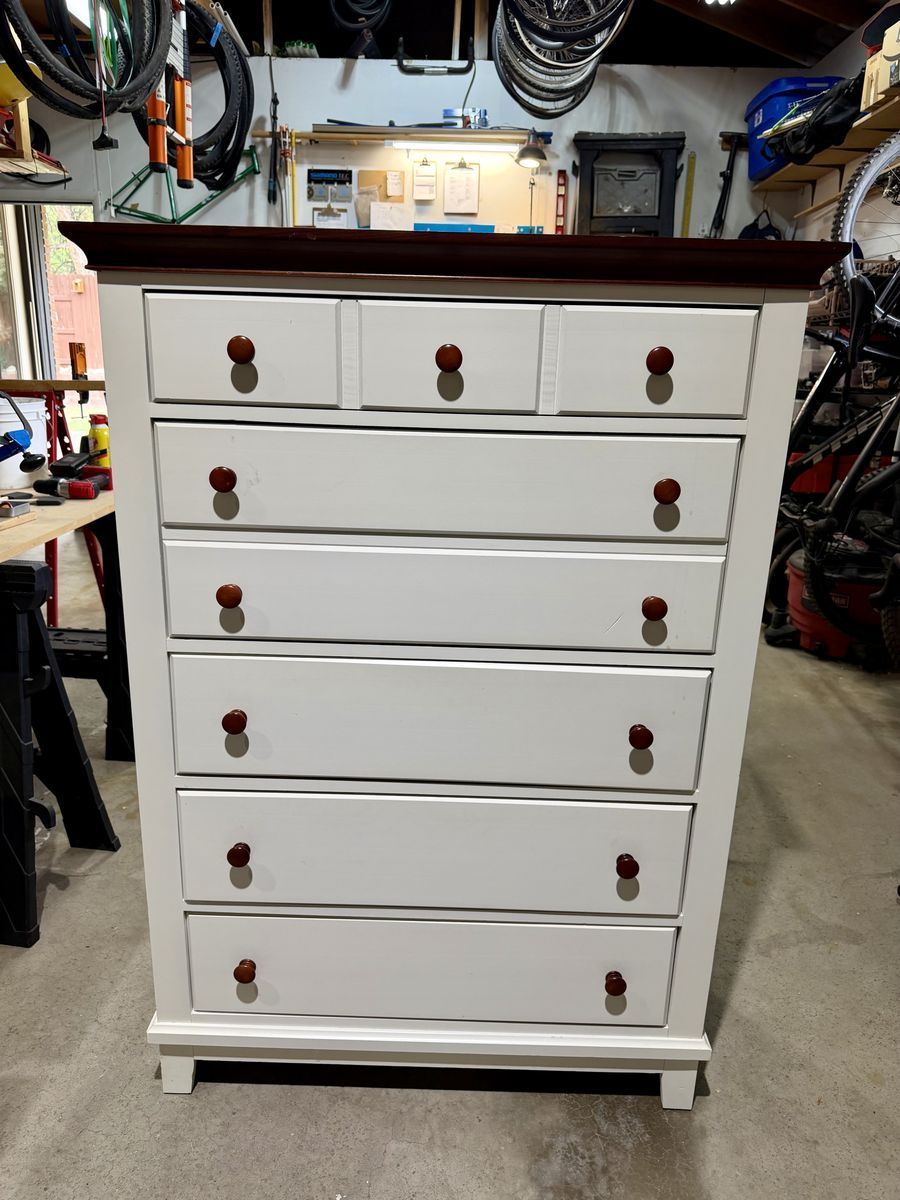 Dresser / Chest of Drawers, Vaughan Bassett