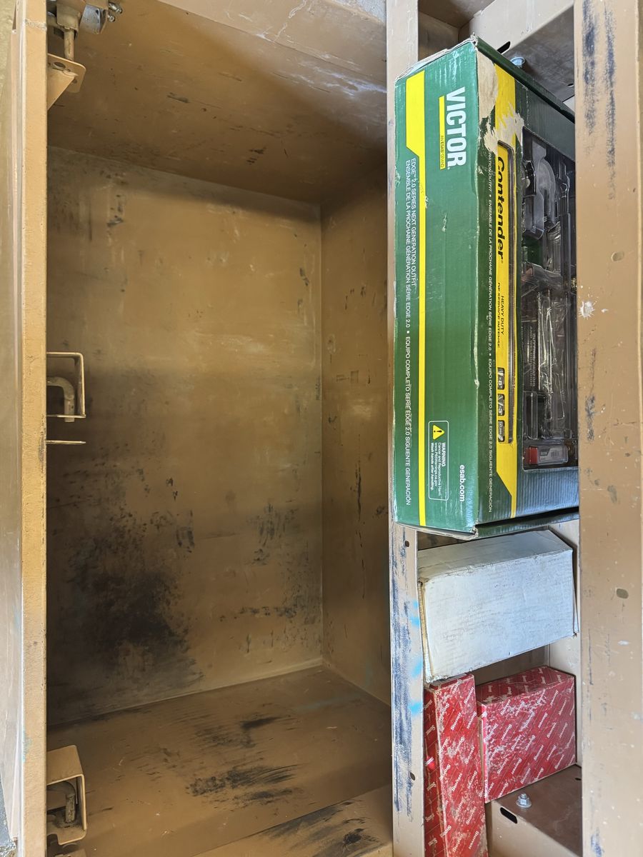Main image 3