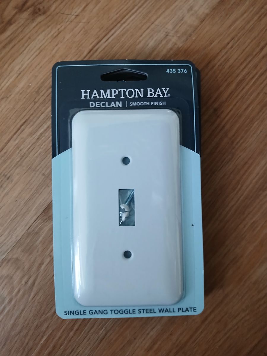 NEW Lot of 4 Hampton Bay Declan 1-Gang Toggle Steel Wall Plates - Smooth White