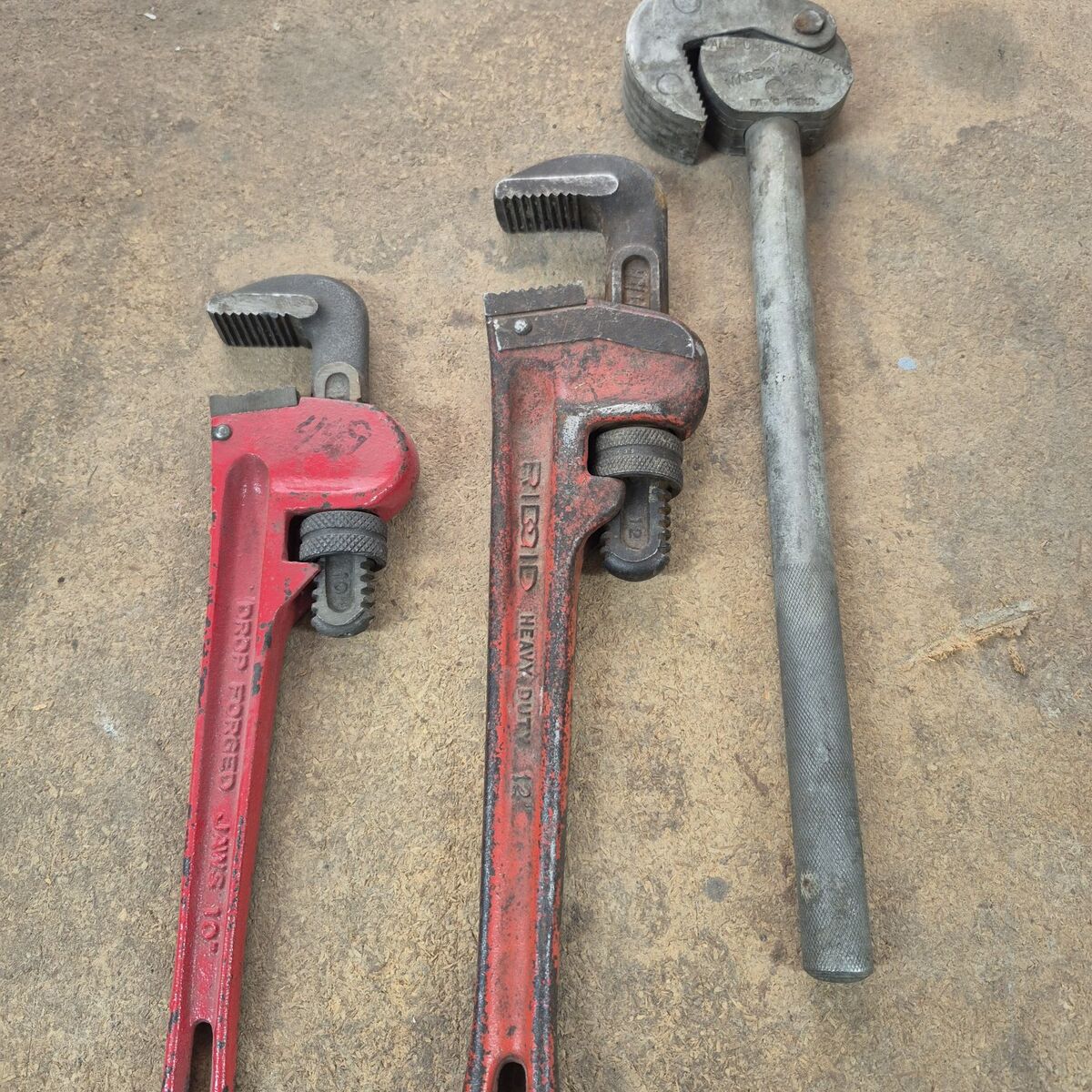 pipe wrenches