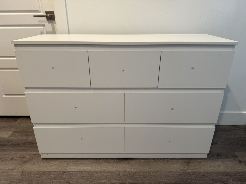 Brand New Modern White 7 Drawer Dresser