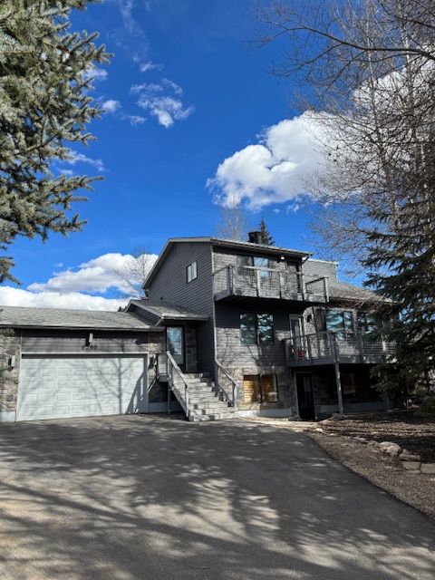 Park City Furnished Home 2BR + Office on 1.5 Acres | Hot Tub | available April 15-November | All Utilities Included