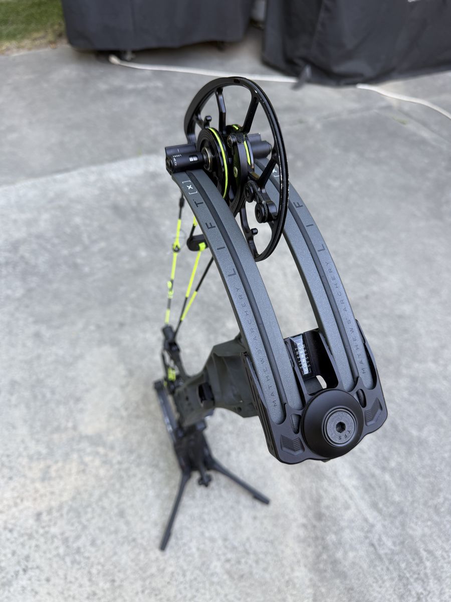 Mathews LIFT X 33