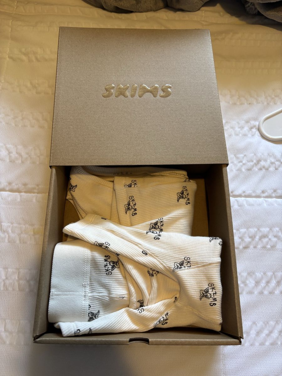 Skims set!