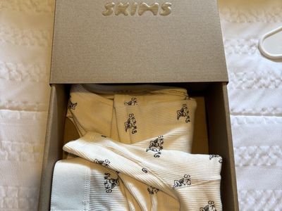 Skims set!