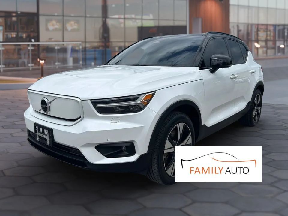 2021 Volvo XC40 Recharge Pure Electric P8