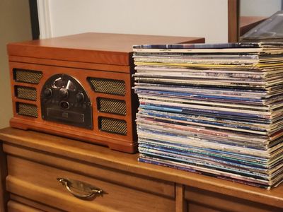 Records and Record player - 1960s -1980s + Crosley Rochester CR66
