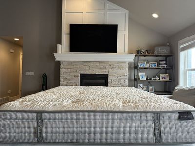 Cali king aireloom Plush mattress + Base Only $750