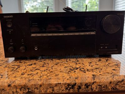 ONKYO 7.2 ADV Receiver