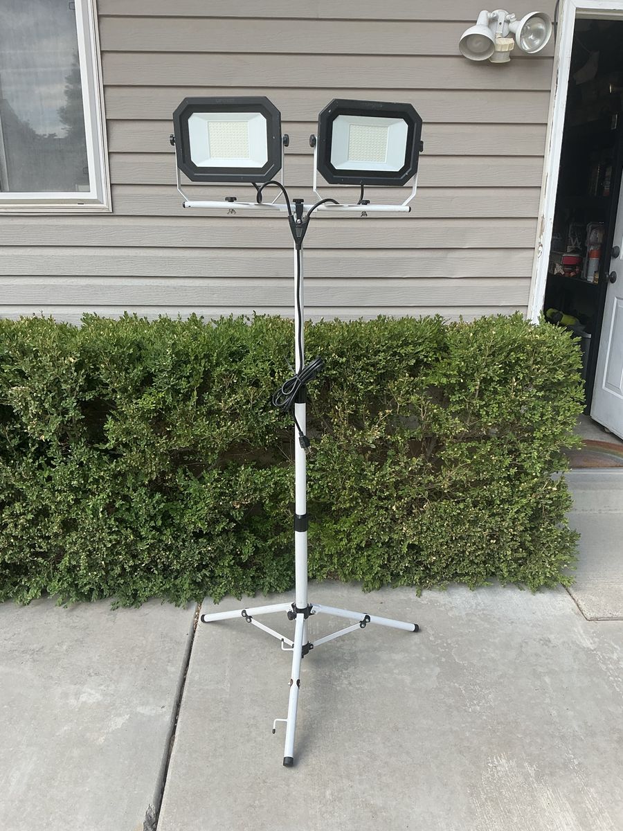 UforD Dual Head LED Work Light with Tripod Stand