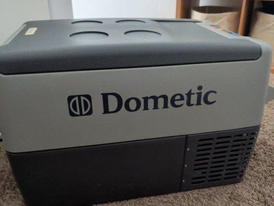 Dometic CF-35 Portable Fridge/Freezer (Great Condition)