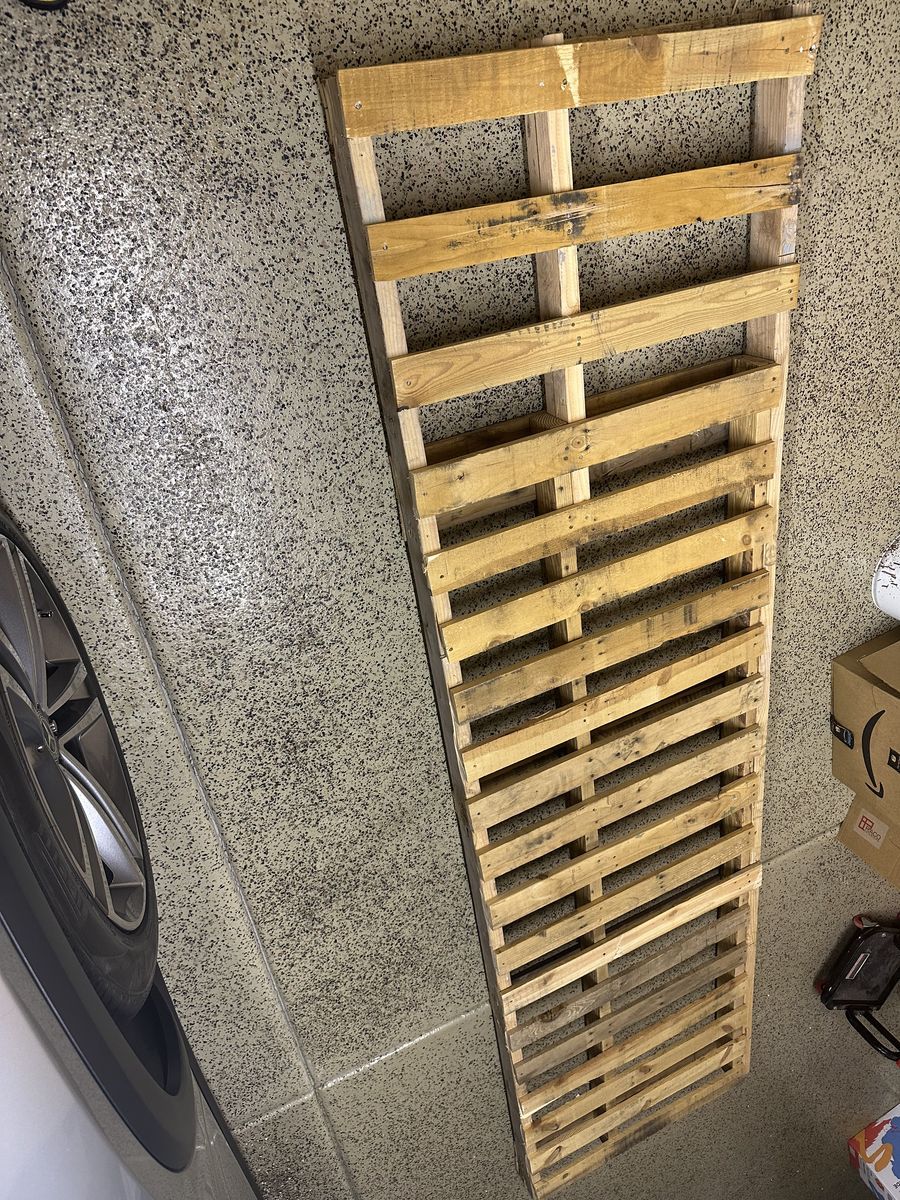 Free large pallet big 124 x 34 New