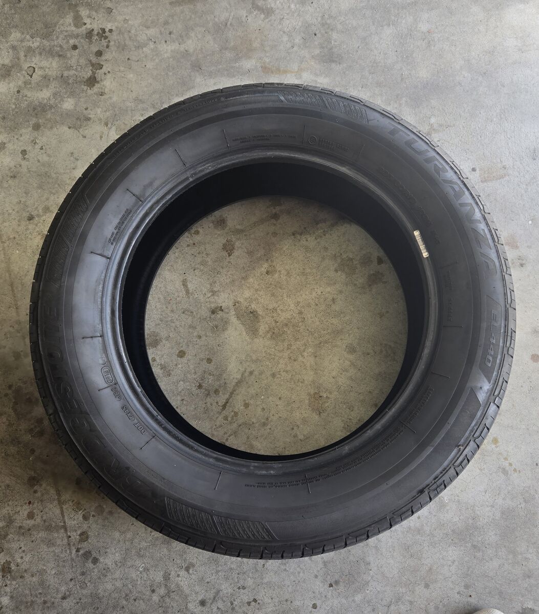 Bridgestone Turanza 235 60r18