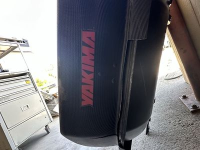 Yakima Carbonite SkyBox 16 Cargo Roof Box - Used, Secure Storage