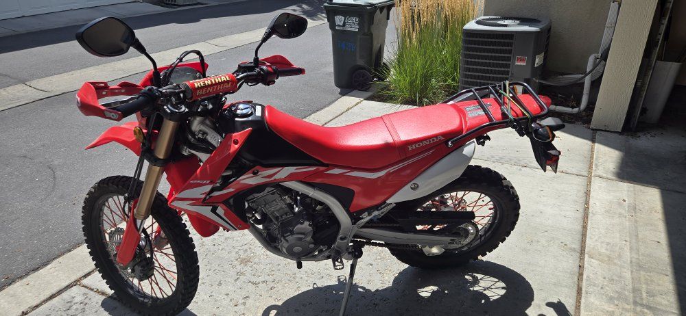 Honda CRF250L Dual Sport Motorcycle - Red/White
