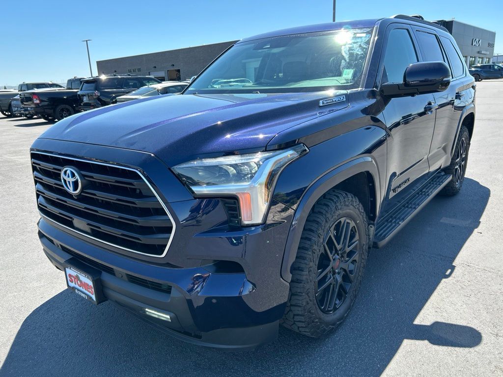 2024 Toyota Sequoia SR5