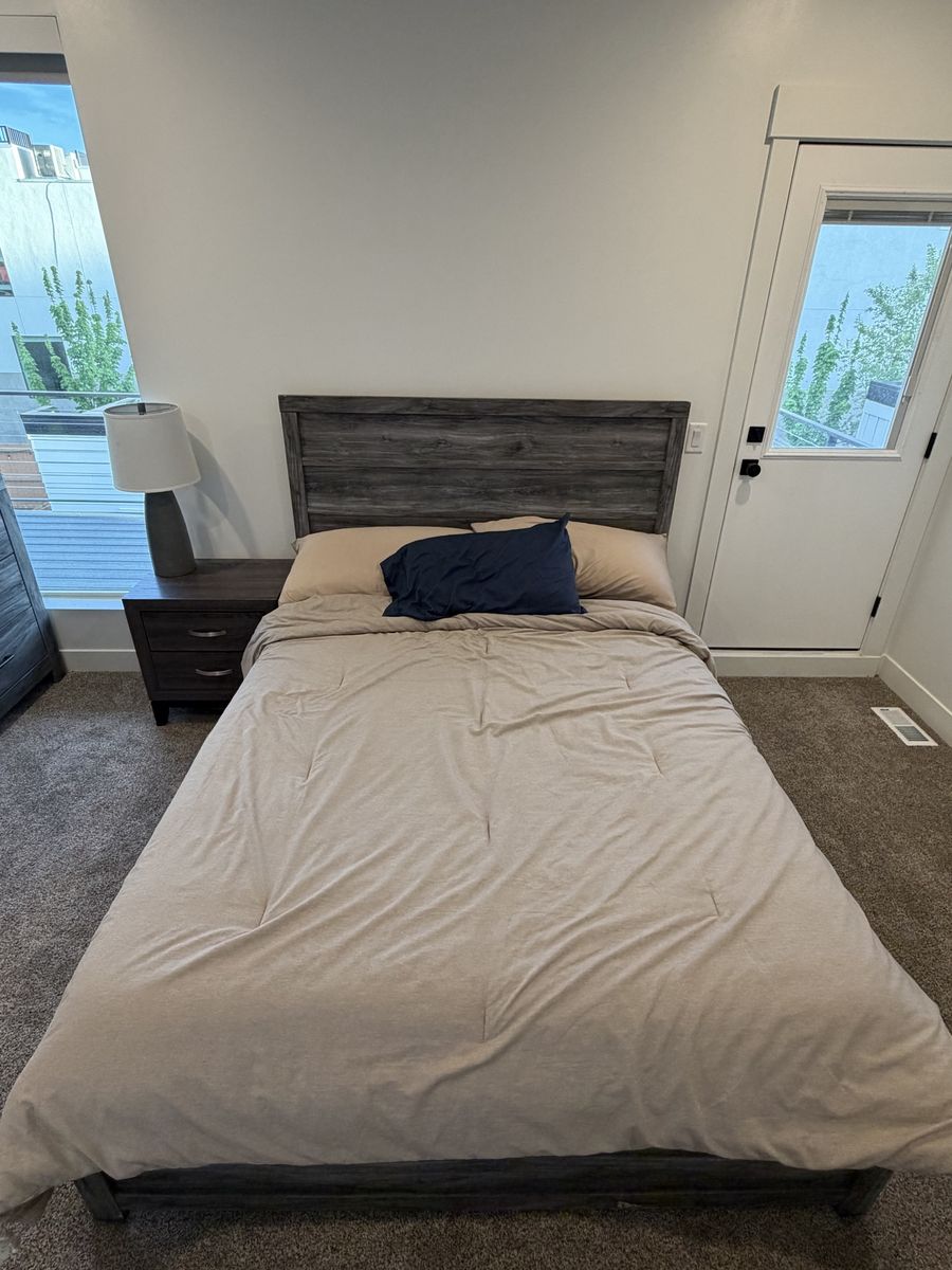 Queen Sized Bedroom Set