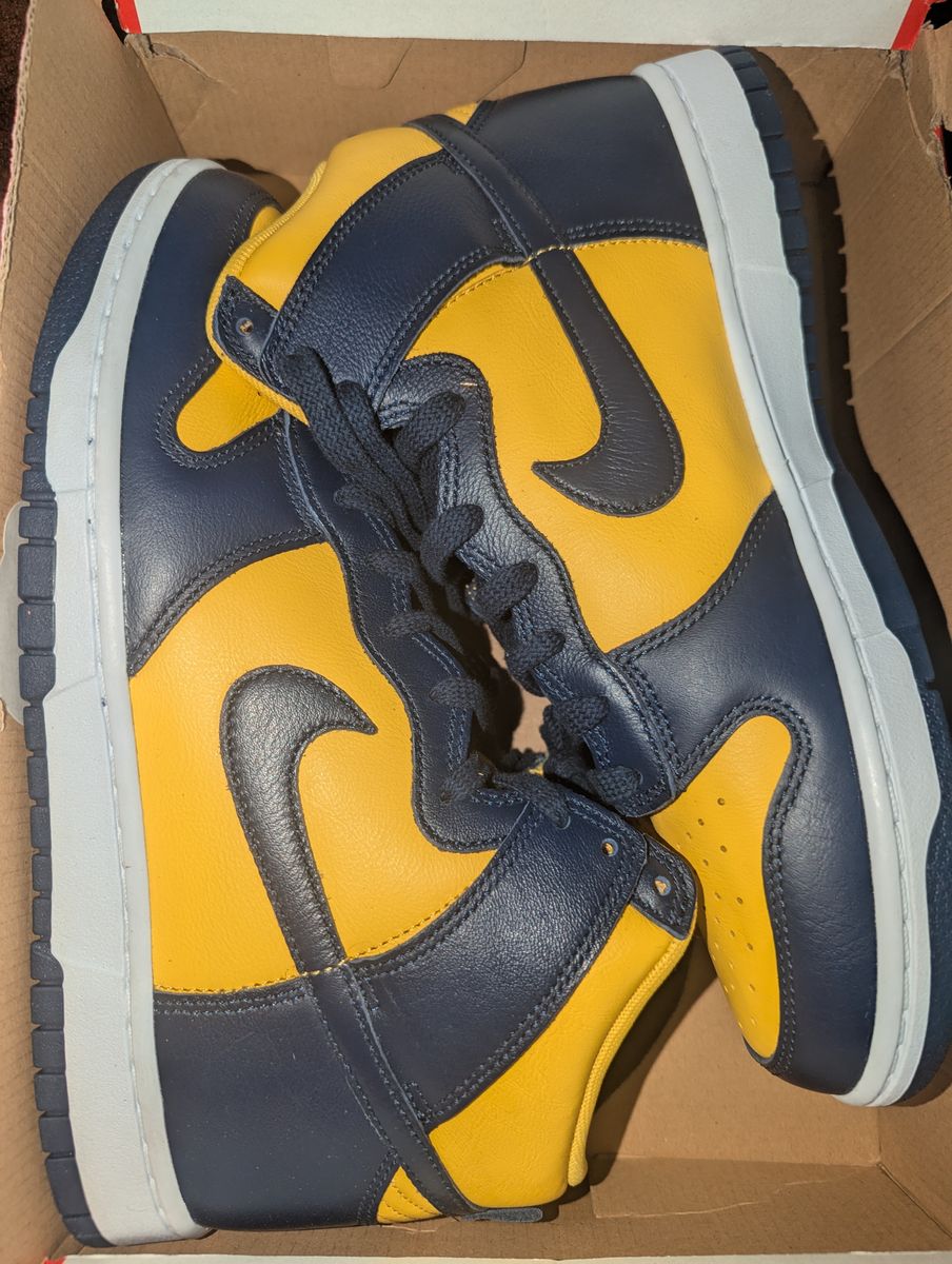 Men's size 9.5 Nike Dunk High Shoes 'Michigan' Varsity Maize Midnight Navy HF3143-700 Men's NEW