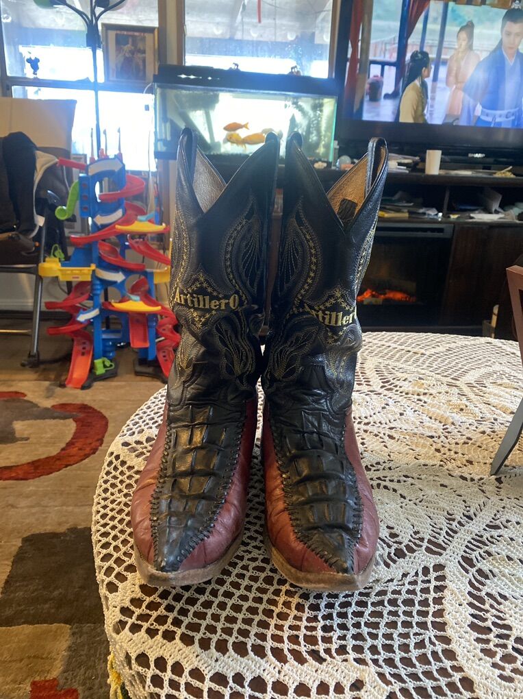 Boots  Astillero Brand Used 8.5 Size In  Ogden Ut