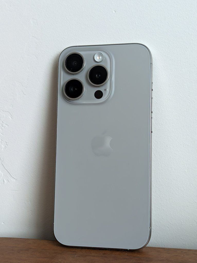 Apple iPhone 15 Pro - Natural Titanium - 128 GB - Used Good Condition