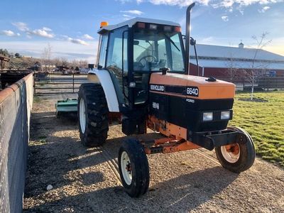 New Holland 6640 - Ford 6640 Tractor - Diesel - Cab /Air - 3900 Hrs
