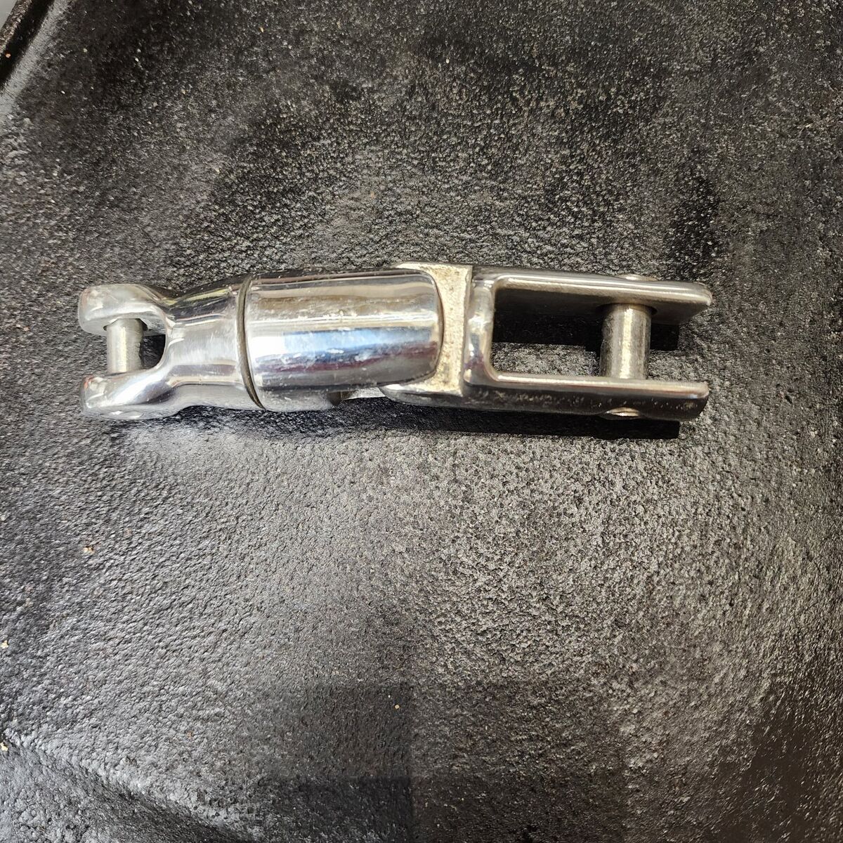 double swivel anchor connector