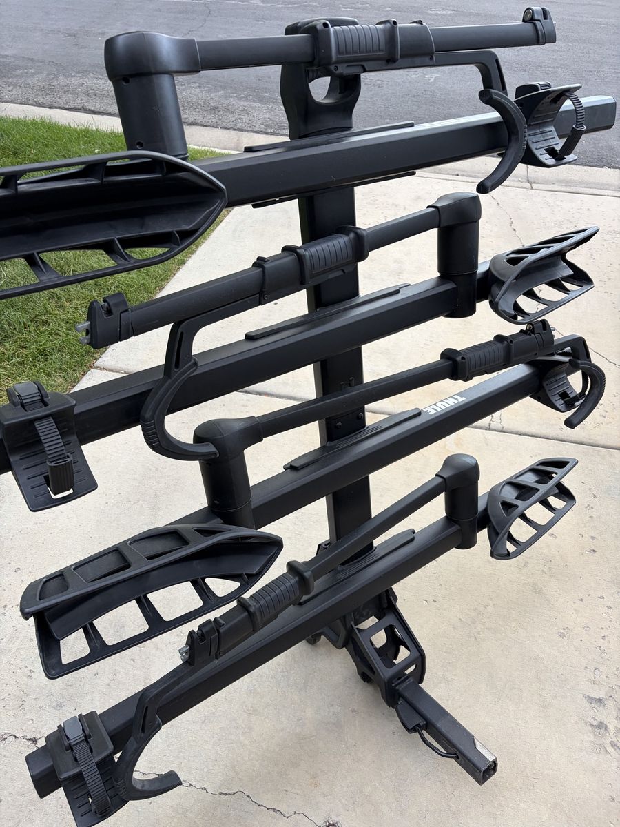 Thule Apex XT 4-Bike Hitch Mounted Bike Rack