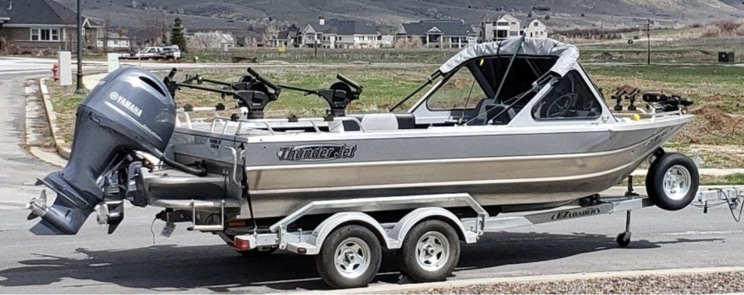 Title: 2015 Thunderjet 20' Luxor OB – 1 Owner, Yamaha with Low Hours, Fully Rigged, Fresh Water Only, Title in Hand.