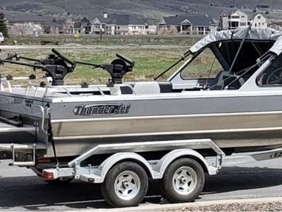 Title: 2015 Thunderjet 20' Luxor OB – 1 Owner, Yamaha with Low Hours, Fully Rigged, Fresh Water Only, Title in Hand.