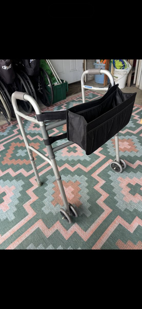 Guardian Walker 4 Wheels with Accessory Bag