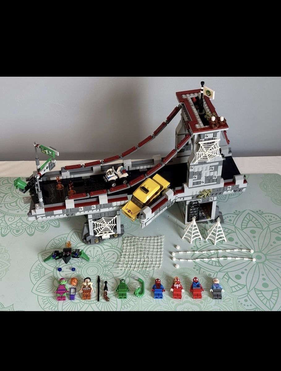LEGO Marvel Super Heroes Spider-Man Web-Warriors Ultimate Bridge Battle Set 76057