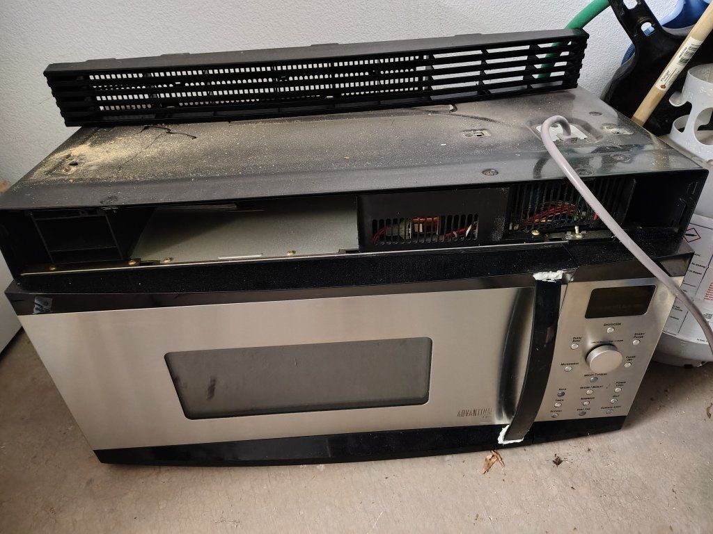 Microwave oven built in