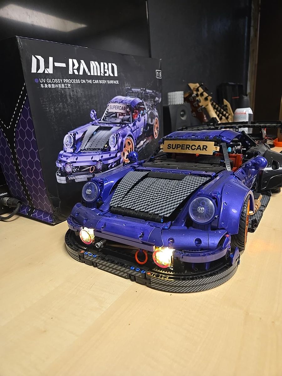 DJ-Rambo KBox 1:8 Porsche 911 Widebody Technic Car – 4,190 Pieces – PRE-Built