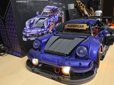 DJ-Rambo KBox 1:8 Porsche 911 Widebody Technic Car – 4,190 Pieces – PRE-Built