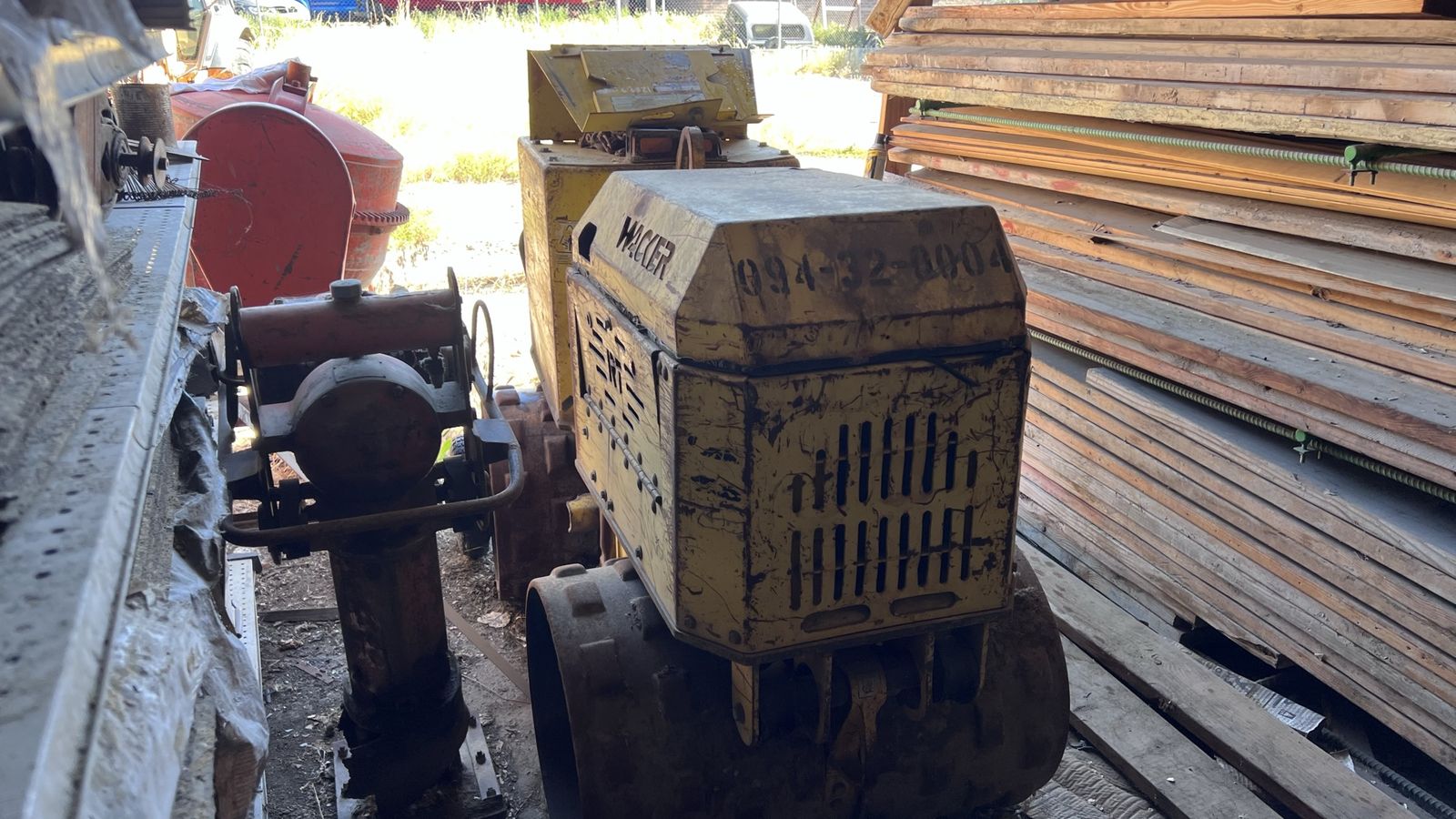 Wacker Neuson RT99 Vibratory Double Drum Roller - Compact & Efficient Soil Compactor