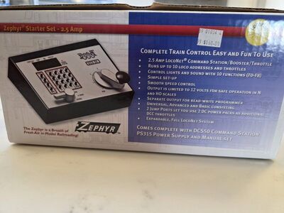 Zephyr Starter Set - 2.5 Amp Digitrax