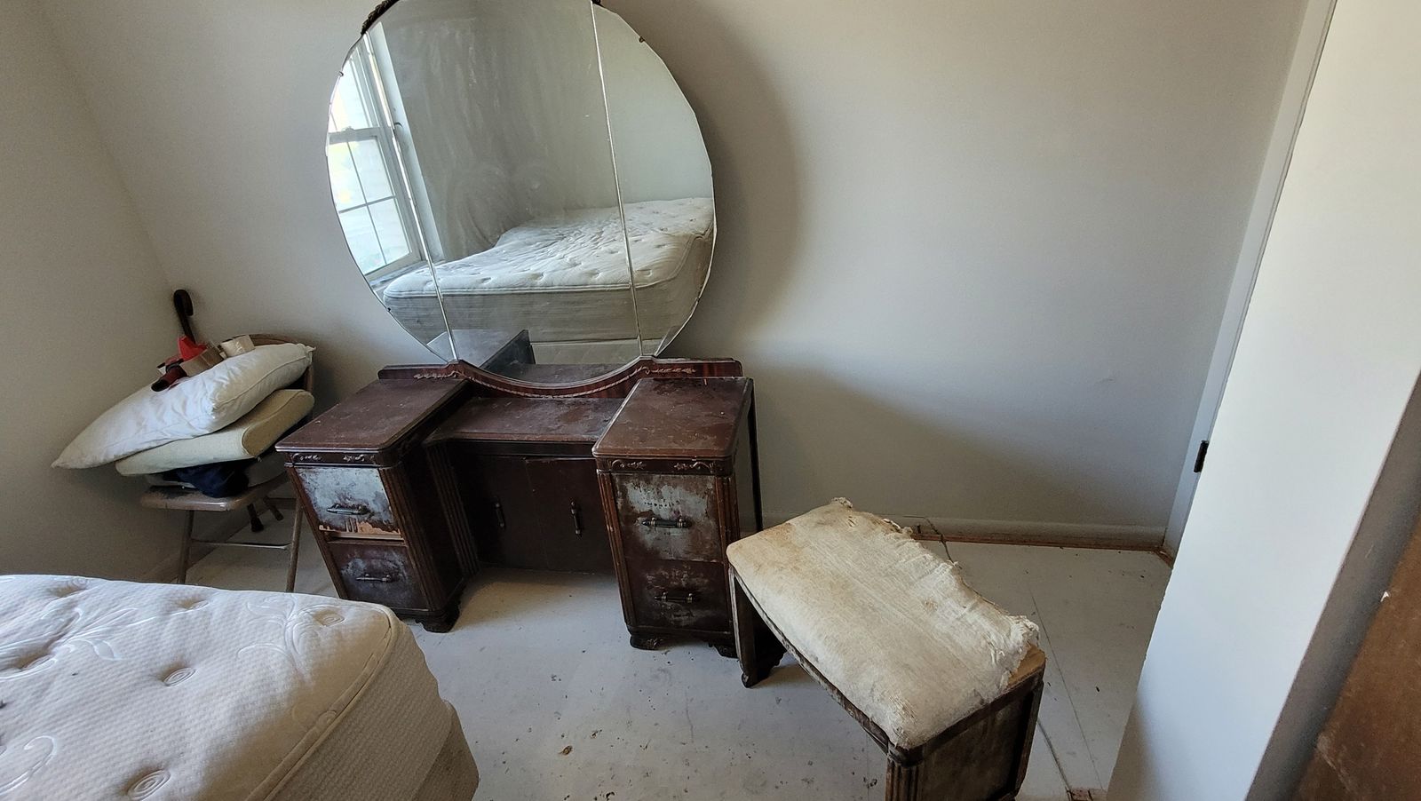 Antique Vanity, meds TLC