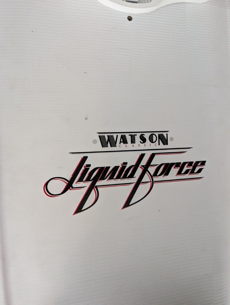 liquid force wakeboard with bindings