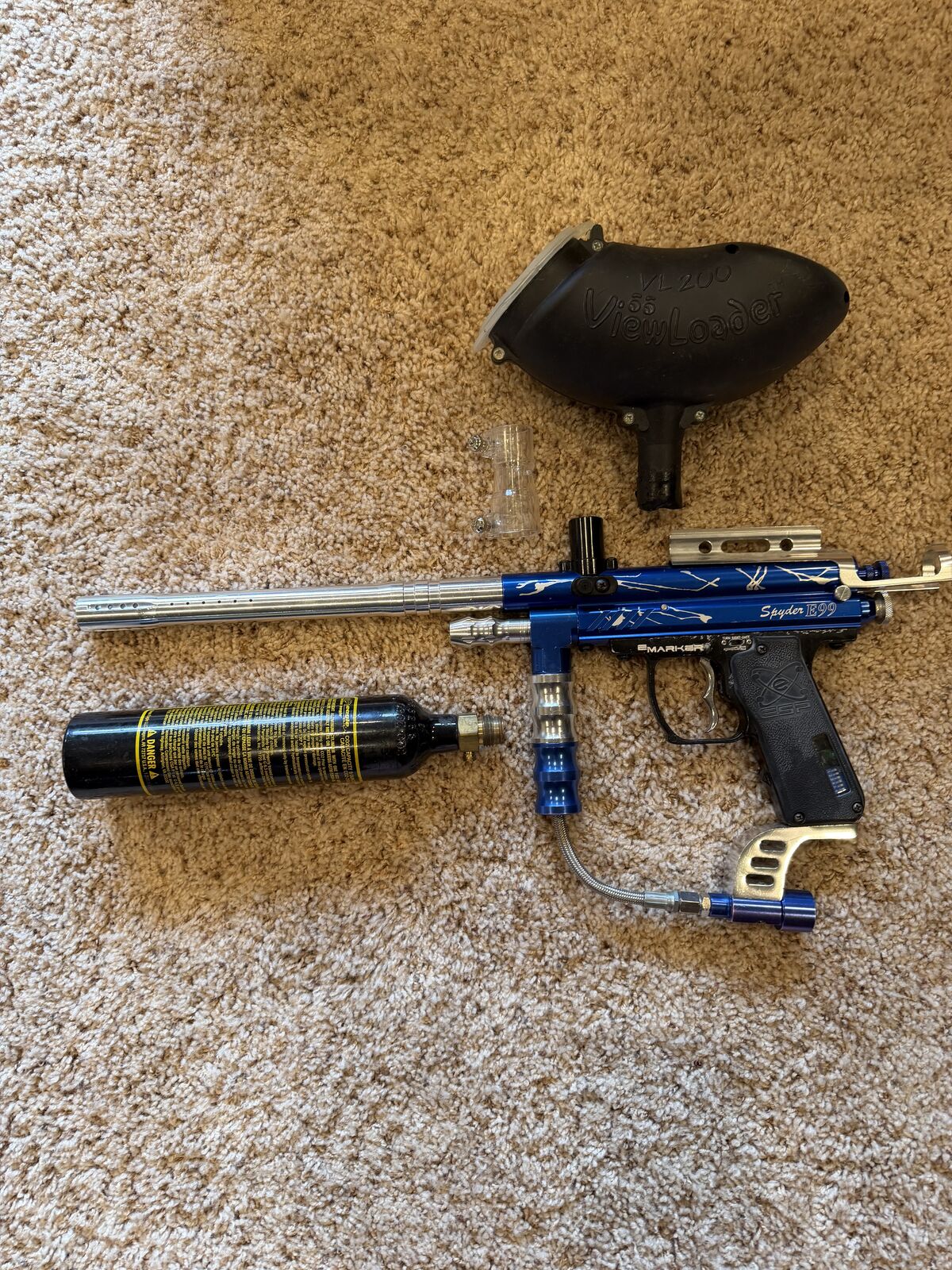 Spyder E99 paintball Gun With Hopper And Tank