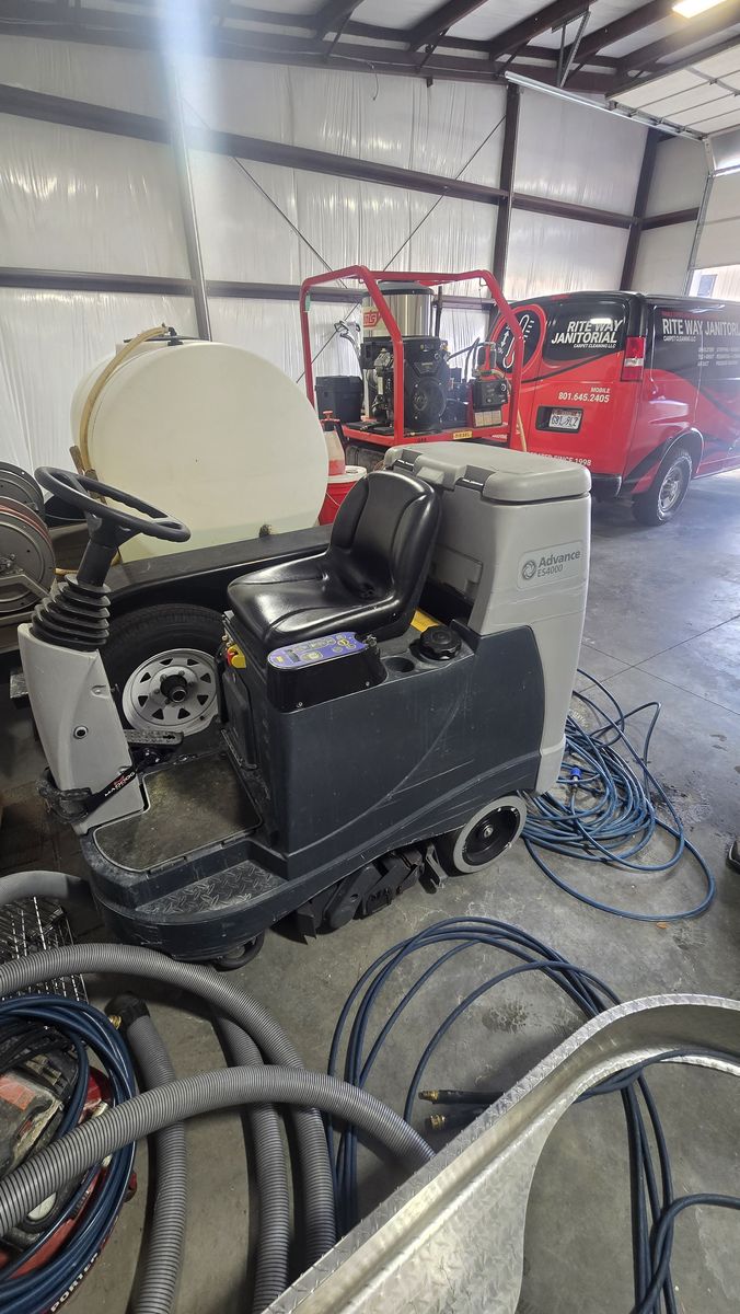 Advanced ES4000 rider.