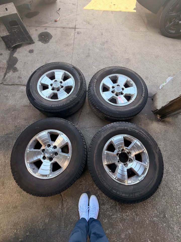 Toyota 4 runner wheels and Michelin tires