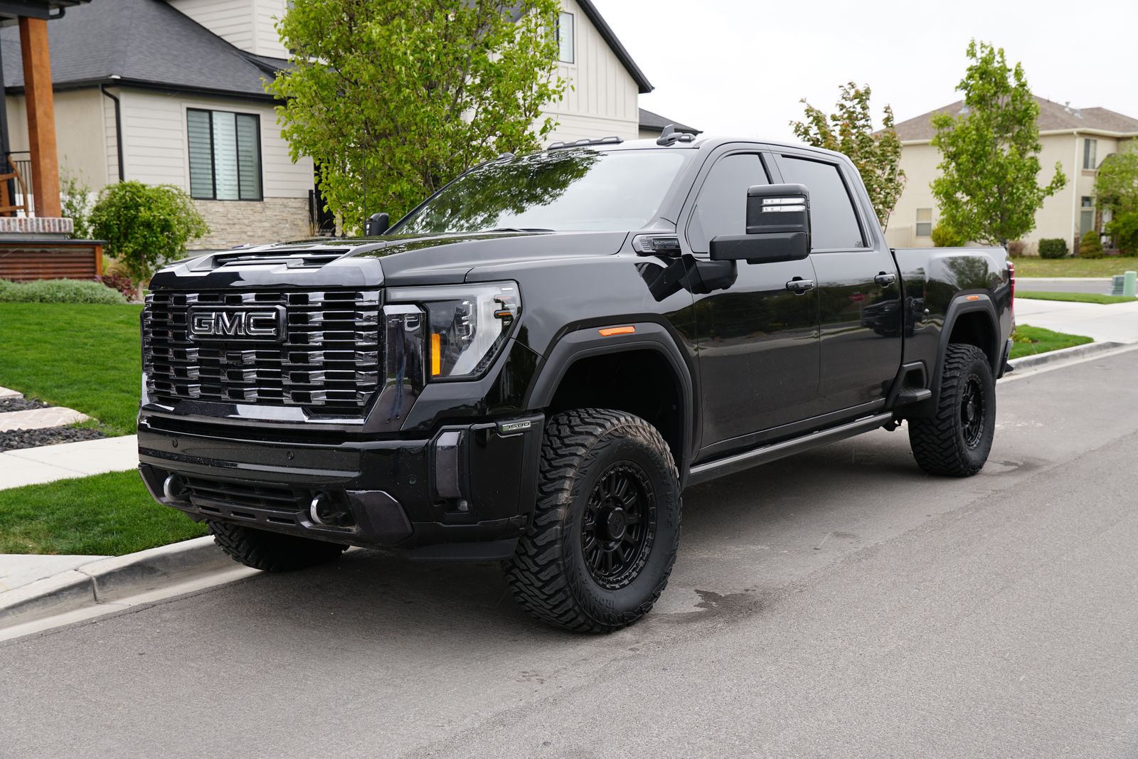 2024 GMC Sierra 3500HD Denali Ultimate
