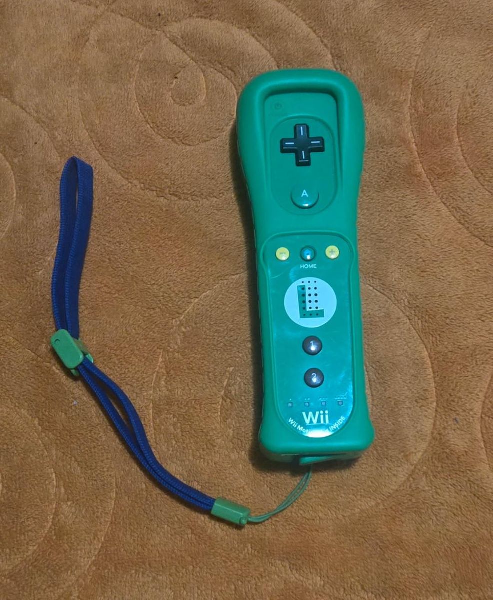 Luigi Motionplus controller! trades considered!