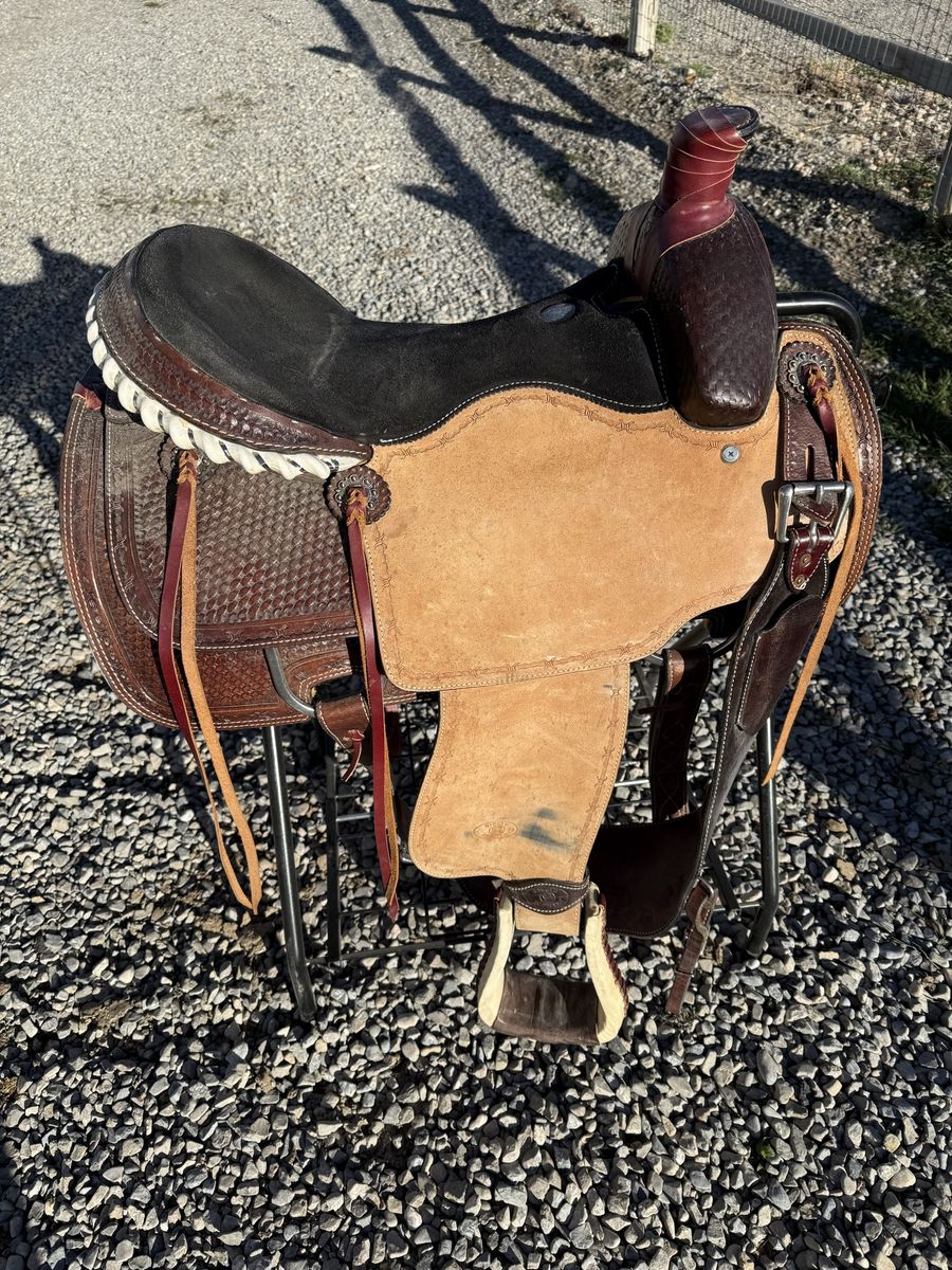 Circle s saddle. 17” near new condition