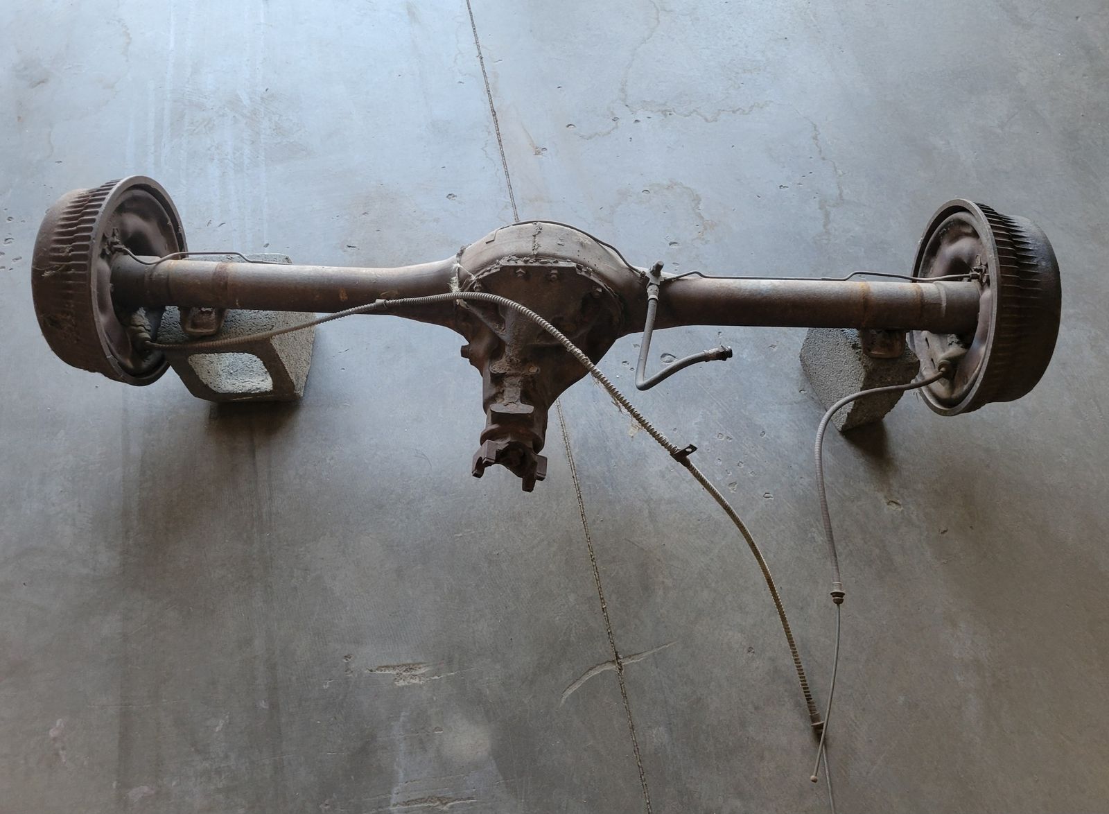 Main image 3