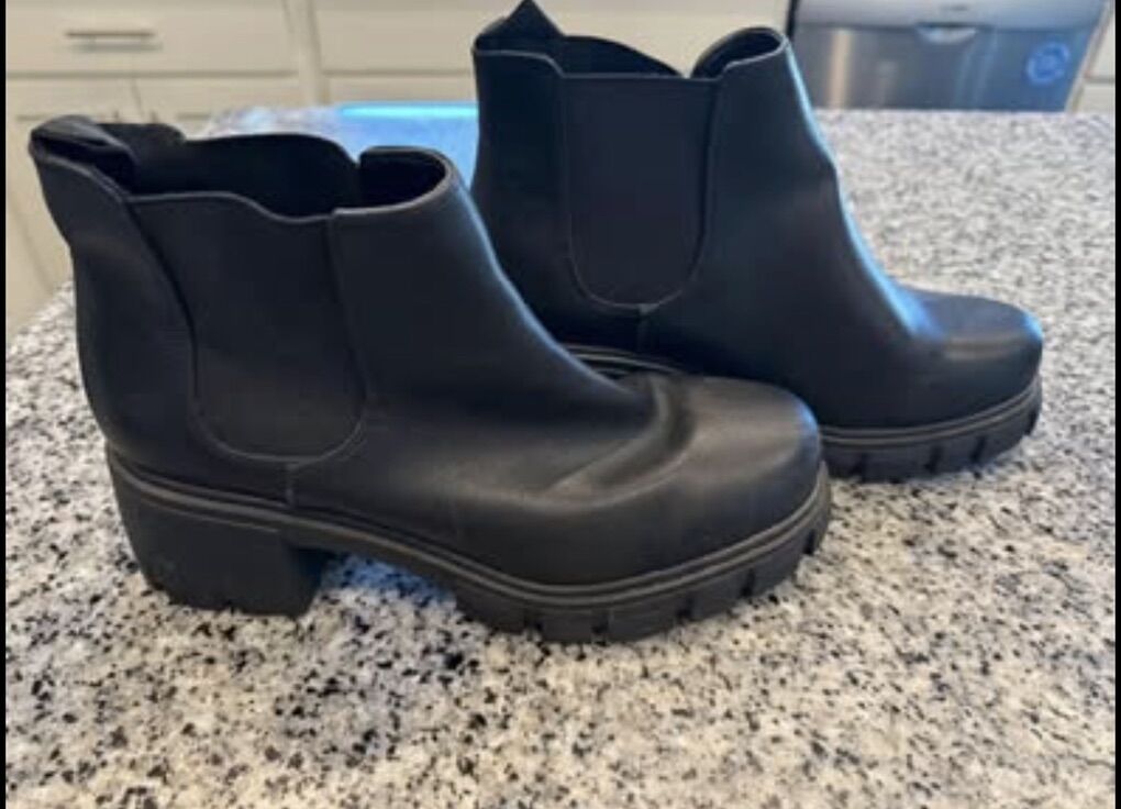 Womens 'SODA' brand Shoes/Boots